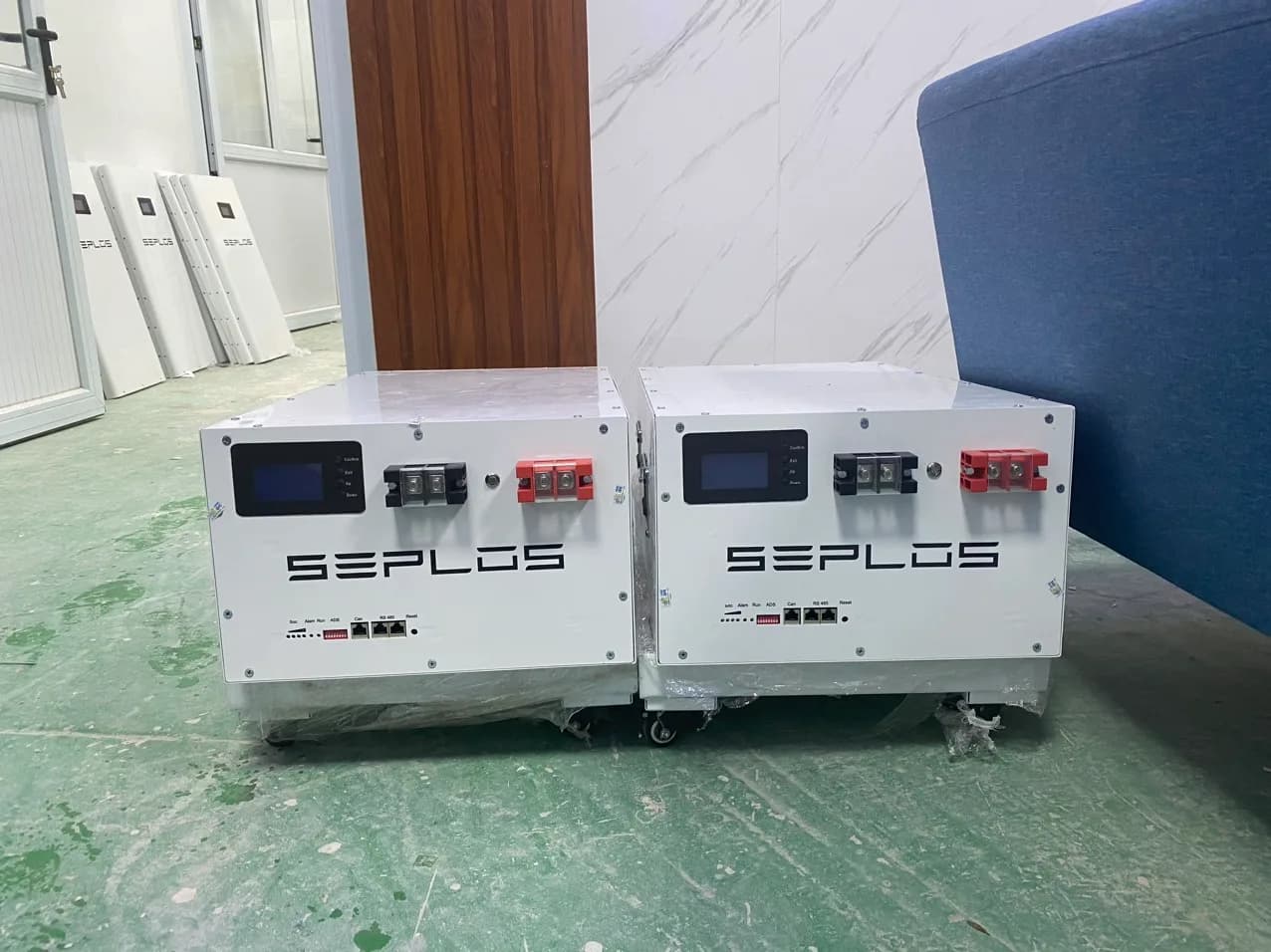 Pin lưu trữ 51.2V, 280Ah ( 14.3KWh) tự đóng cân bằng chủ động 5.5A bản gắn tủ.